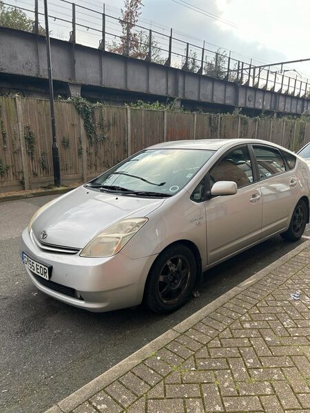 TOYOTA PRIUS 1.5 T Spirit CVT 5dr