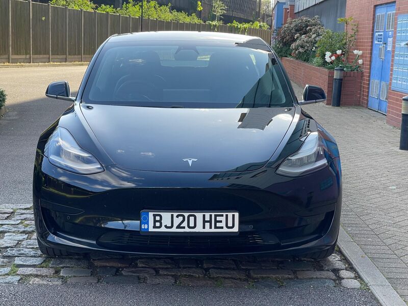 TESLA MODEL 3