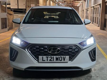 HYUNDAI IONIQ 1.6 h-GDi 8.9kWh Premium DCT Euro 6 (s/s) 5dr