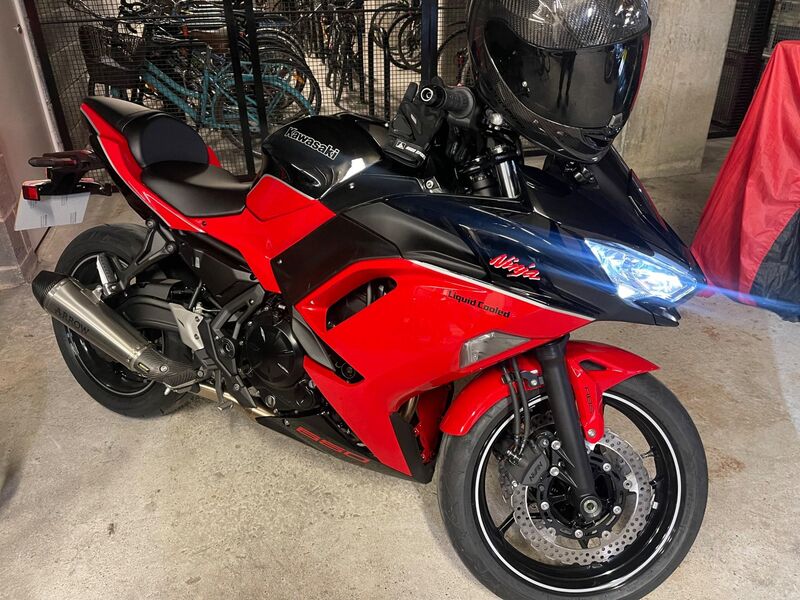 KAWASAKI Ninja 650